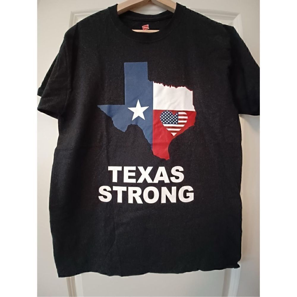 Texas Strong Men's T-shirt size Medium